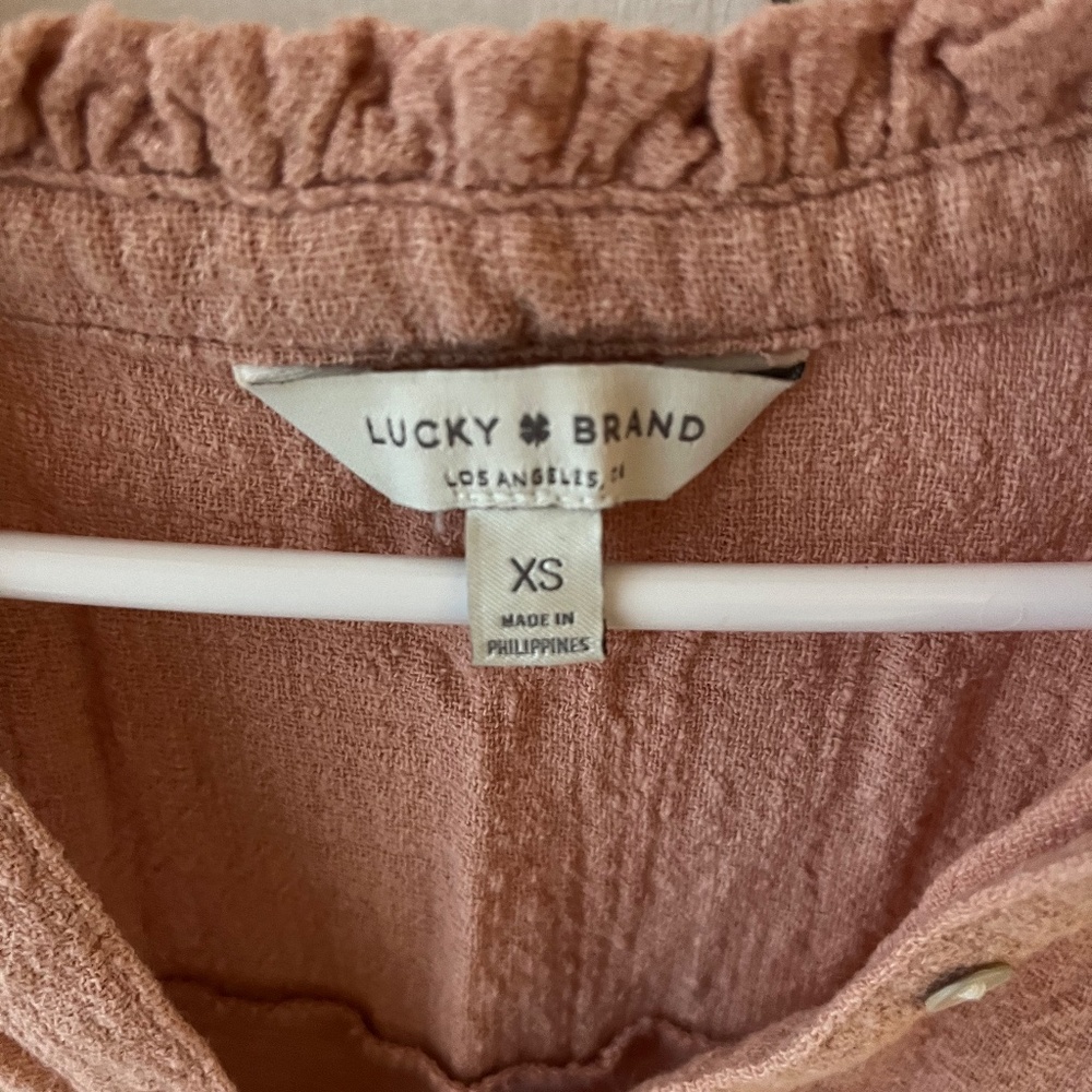 Lucky Brand Women's Gauze Mixed Henley Top XS Misty Rose - Picture 3 of 6